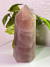 Load image into Gallery viewer, (G 3.9lbs Rose Chiffon) Rose Quartz tower