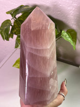 Load image into Gallery viewer, (G 3.9lbs Rose Chiffon) Rose Quartz tower