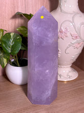 Load image into Gallery viewer, (3.1 lbs Purple jam slightly imperfect discounted) Lavender Quartz tower
