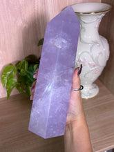 Load image into Gallery viewer, (3.1 lbs Purple jam slightly imperfect discounted) Lavender Quartz tower