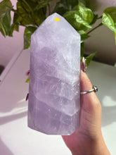 Load image into Gallery viewer, (A Wisteria Haze) Lavender Quartz tower