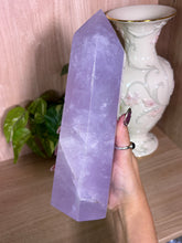 Load image into Gallery viewer, (3.1 lbs Purple jam slightly imperfect discounted) Lavender Quartz tower