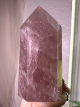 Load image into Gallery viewer, (H 4.3lbs Antique Rose) Rose Quartz tower w/flash