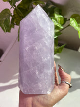 Load image into Gallery viewer, (A Wisteria Haze) Lavender Quartz tower