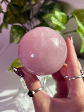 Load image into Gallery viewer, (L) Rose Quartz sphere w/star
