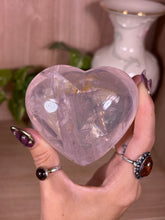 Load image into Gallery viewer, (A) pink Girasol heart
