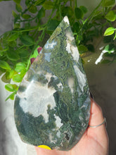 Load image into Gallery viewer, Moss Agate flame B
