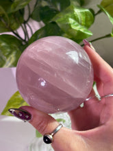 Load image into Gallery viewer, (E) Rose Quartz sphere w/star
