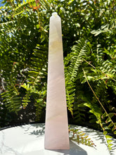 Load image into Gallery viewer, Large Mangano Calcite tower
