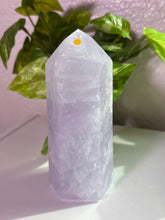 Load image into Gallery viewer, (C Lilac Frost) Lavender Quartz tower
