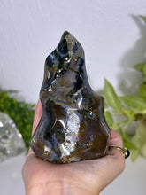 Load image into Gallery viewer, Sea Jasper flame G
