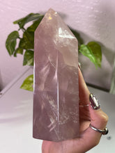 Load image into Gallery viewer, (F Twilight Rose) Rose Quartz tower w/flash
