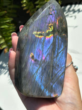 Load image into Gallery viewer, Labradorite E
