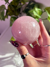 Load image into Gallery viewer, (L) Rose Quartz sphere w/star
