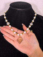 Load image into Gallery viewer, Smoky Sea dream necklace
