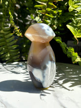 Load image into Gallery viewer, Orca Agate mushroom A
