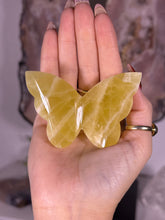 Load image into Gallery viewer, Yellow calcite butterfly D
