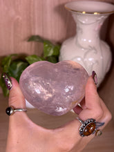 Load image into Gallery viewer, (C gemmy light pink) Girasol heart
