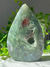 Load image into Gallery viewer, Moss Agate flame A
