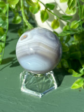 Load image into Gallery viewer, Agate sphere with parallax
