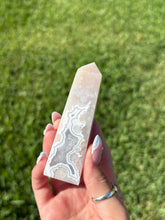 Load image into Gallery viewer, Flower Agate G
