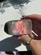 Load image into Gallery viewer, Labradorite L (flash on both sides)
