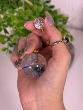 Load image into Gallery viewer, Garden quartz enhydro perfume holder
