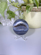 Load image into Gallery viewer, Druzy Agate Q
