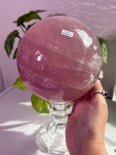 Load image into Gallery viewer, (H 4.15lbs Rose Petal Jelly) Rose Quartz sphere w/star
