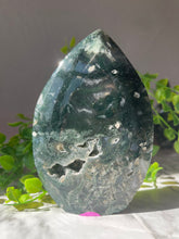 Load image into Gallery viewer, Moss Agate flame D
