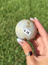 Load image into Gallery viewer, Creamy Agate sphere G
