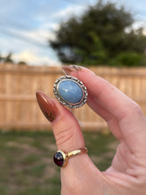 Load image into Gallery viewer, Blue Opal Size 7
