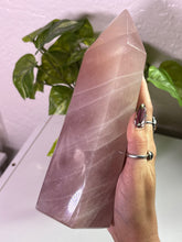 Load image into Gallery viewer, (G 3.9lbs Rose Chiffon) Rose Quartz tower
