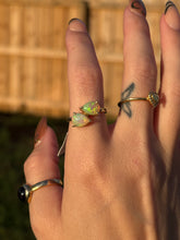 Load image into Gallery viewer, Ethiopian Opal size 6
