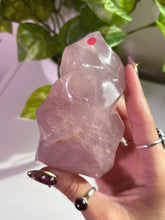 Load image into Gallery viewer, (R Jelly flame) Rose Quartz flame w/flash
