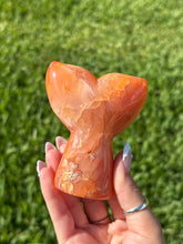 Load image into Gallery viewer, Carnelian whale tail
