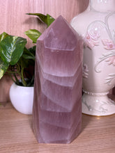 Load image into Gallery viewer, (G 3.9lbs Rose Chiffon) Rose Quartz tower
