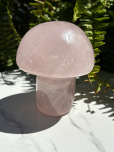 Load image into Gallery viewer, Star rose Quartz mushroom
