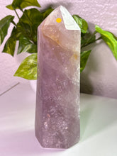 Load image into Gallery viewer, (W Mauves honey) Rose Quartz tower w/flash
