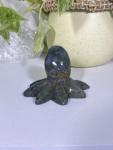 Load image into Gallery viewer, Moss Agate octopus L
