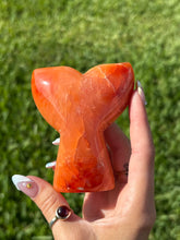 Load image into Gallery viewer, Carnelian whale tail
