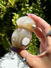 Load image into Gallery viewer, Orca Agate mushroom E
