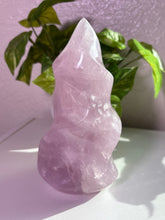Load image into Gallery viewer, (T 2.1 lbs) Lavender Quartz flame W/flash
