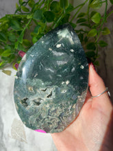 Load image into Gallery viewer, Moss Agate flame D
