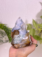 Load image into Gallery viewer, Sea Jasper flame A
