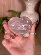 Load image into Gallery viewer, (C gemmy light pink) Girasol heart
