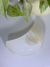 Load image into Gallery viewer, Onyx moon candle holder (or sphere)
