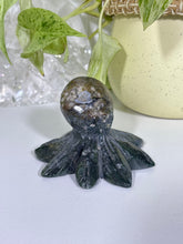 Load image into Gallery viewer, Moss Agate octopus Q
