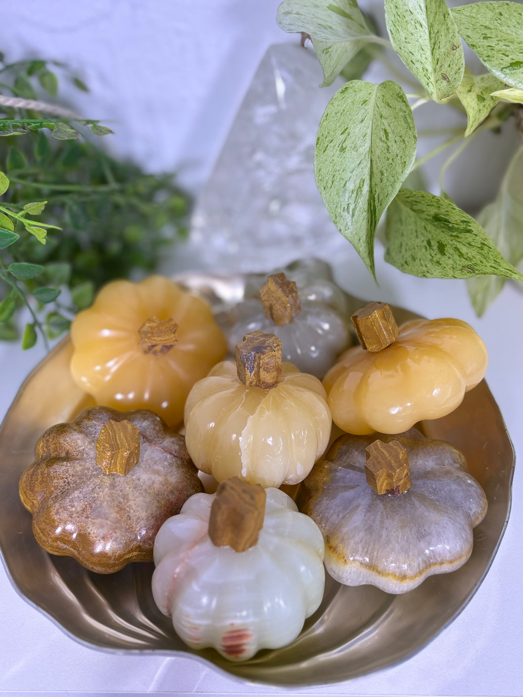 Intuitively picked calcite pumpkin