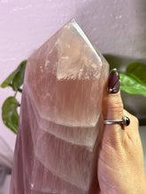 Load image into Gallery viewer, (G 3.9lbs Rose Chiffon) Rose Quartz tower
